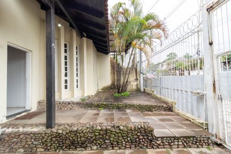 Casa à venda com 200m², 3 quartos e sem vaga Casa à venda com 200m², 3 quartos e sem vagaQuintal