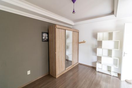 Casa à venda com 200m², 3 quartos e sem vaga Casa à venda com 200m², 3 quartos e sem vagaQuarto 2