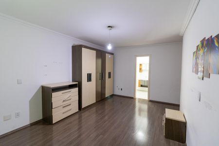 Casa à venda com 200m², 3 quartos e sem vaga Casa à venda com 200m², 3 quartos e sem vagaSuíte