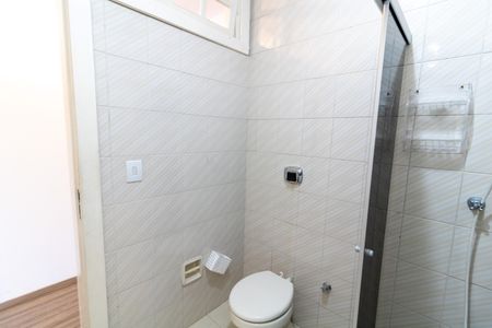 Casa à venda com 200m², 3 quartos e sem vaga Casa à venda com 200m², 3 quartos e sem vagaBanheiro