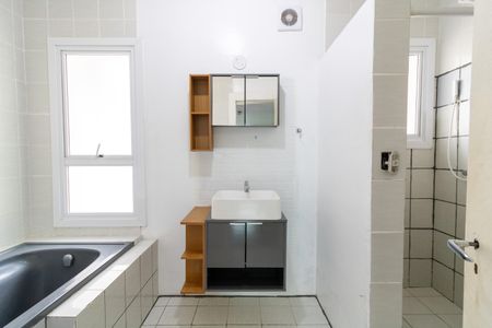 Casa à venda com 200m², 3 quartos e sem vaga Casa à venda com 200m², 3 quartos e sem vagaBanheiro da Suíte