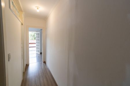 Casa à venda com 200m², 3 quartos e sem vaga Casa à venda com 200m², 3 quartos e sem vagaCorredor