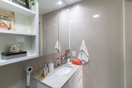 Apartamento para alugar com 64m², 2 quartos e 1 vaga Apartamento para alugar com 64m², 2 quartos e 1 vagaBanheiro da Suíte