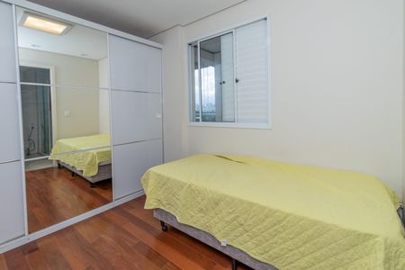 Apartamento à venda com 97m², 2 quartos e 2 vagas Apartamento à venda com 97m², 2 quartos e 2 vagasSuite 1