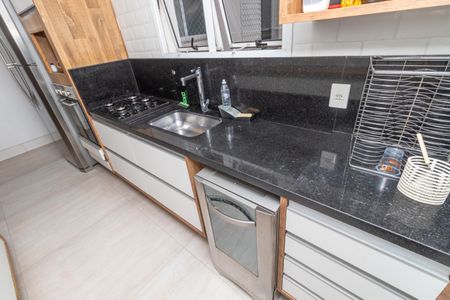 Apartamento à venda com 97m², 2 quartos e 2 vagas Apartamento à venda com 97m², 2 quartos e 2 vagasCozinha