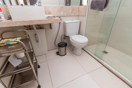 Apartamento à venda com 97m², 2 quartos e 2 vagas Apartamento à venda com 97m², 2 quartos e 2 vagasBanheiro da Suíte 2