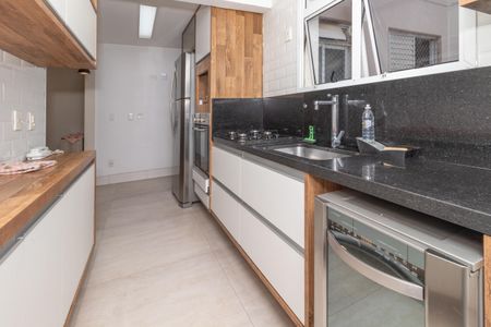 Apartamento à venda com 97m², 2 quartos e 2 vagas Apartamento à venda com 97m², 2 quartos e 2 vagasCozinha