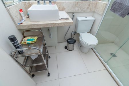 Apartamento à venda com 97m², 2 quartos e 2 vagas Apartamento à venda com 97m², 2 quartos e 2 vagasBanheiro da Suíte 2