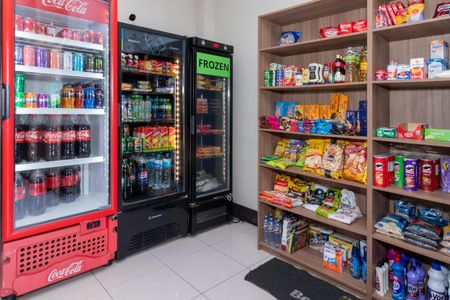 Apartamento à venda com 97m², 2 quartos e 2 vagas Apartamento à venda com 97m², 2 quartos e 2 vagasMercado