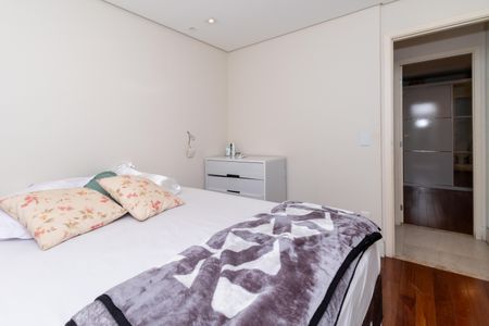 Apartamento à venda com 97m², 2 quartos e 2 vagas Apartamento à venda com 97m², 2 quartos e 2 vagasSuíte 2