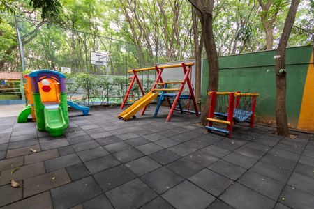 Apartamento à venda com 97m², 2 quartos e 2 vagas Apartamento à venda com 97m², 2 quartos e 2 vagasÁrea comum - Playground