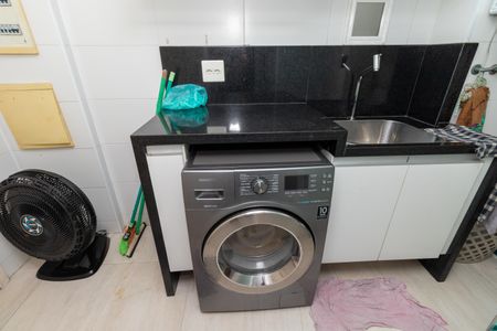 Apartamento à venda com 97m², 2 quartos e 2 vagas Apartamento à venda com 97m², 2 quartos e 2 vagasÁrea de Serviço