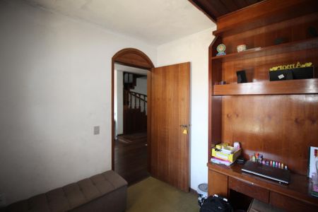 Casa à venda com 435m², 5 quartos e 4 vagasEscritório