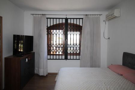 Casa à venda com 435m², 5 quartos e 4 vagasSuíte 1