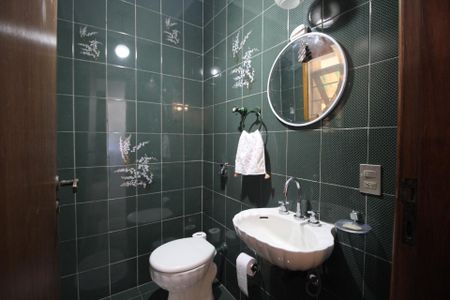 Casa à venda com 435m², 5 quartos e 4 vagasLavabo