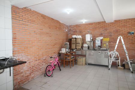 Casa à venda com 435m², 5 quartos e 4 vagasSalão de Festas