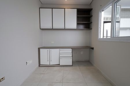 Casa à venda com 121m², 2 quartos e 2 vagasEscritório