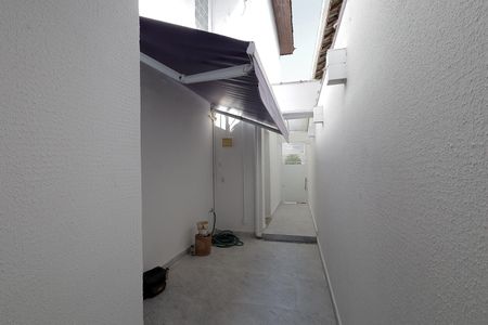 Casa à venda com 121m², 2 quartos e 2 vagasCorredor