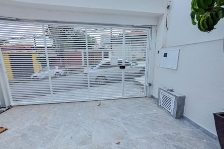 Casa à venda com 121m², 2 quartos e 2 vagas