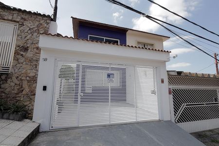 Casa à venda com 121m², 2 quartos e 2 vagasFachada