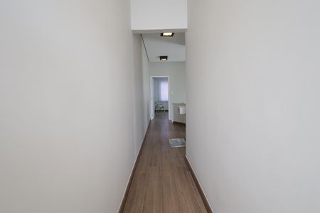 Casa à venda com 121m², 2 quartos e 2 vagasCorredor