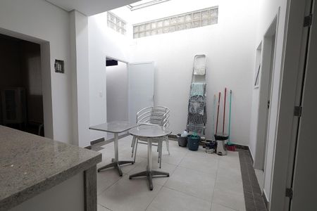 Casa à venda com 121m², 2 quartos e 2 vagasCozinha