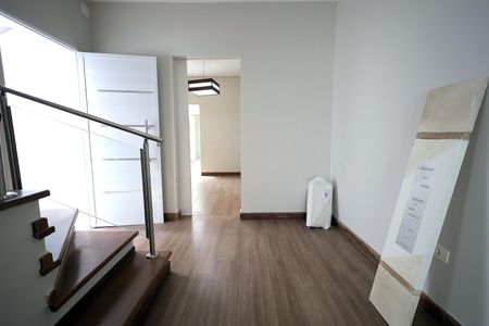 Casa à venda com 121m², 2 quartos e 2 vagasSala