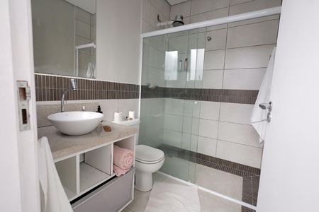Casa à venda com 121m², 2 quartos e 2 vagasBanheiro social