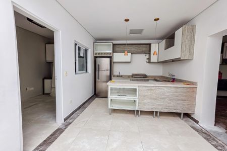 Casa à venda com 121m², 2 quartos e 2 vagas