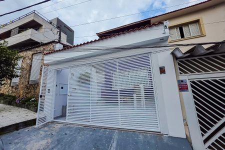 Casa à venda com 121m², 2 quartos e 2 vagas