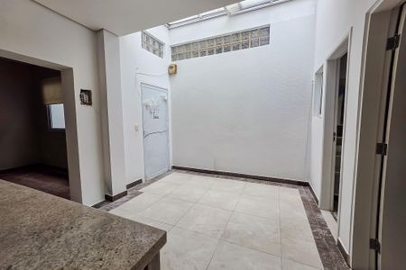 Casa à venda com 121m², 2 quartos e 2 vagas