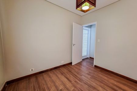 Casa à venda com 121m², 2 quartos e 2 vagas