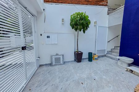 Casa à venda com 121m², 2 quartos e 2 vagas