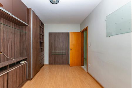 Apartamento à venda com 178m², 3 quartos e 4 vagas Apartamento à venda com 178m², 3 quartos e 4 vagasQuarto 2