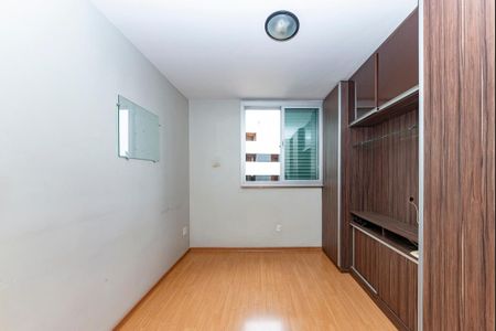 Apartamento à venda com 178m², 3 quartos e 4 vagas Apartamento à venda com 178m², 3 quartos e 4 vagasQuarto 2