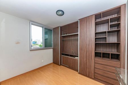 Apartamento à venda com 178m², 3 quartos e 4 vagas Apartamento à venda com 178m², 3 quartos e 4 vagasQuarto 2