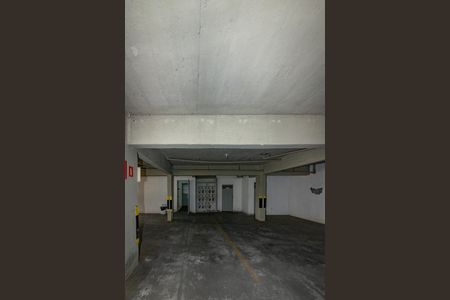 Apartamento à venda com 178m², 3 quartos e 4 vagas Apartamento à venda com 178m², 3 quartos e 4 vagasGaragem