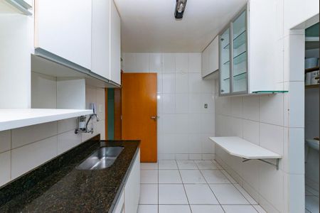 Apartamento à venda com 178m², 3 quartos e 4 vagas Apartamento à venda com 178m², 3 quartos e 4 vagasCozinha
