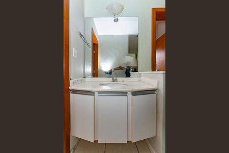 Apartamento à venda com 178m², 3 quartos e 4 vagas Apartamento à venda com 178m², 3 quartos e 4 vagasBanheiro Social