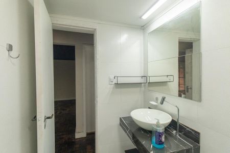 Casa para alugar com 180m², 3 quartos e 3 vagasBanheiro Social