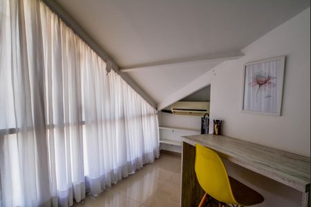Casa de condomínio à venda com 121m², 4 quartos e 2 vagasQuarto Suíte