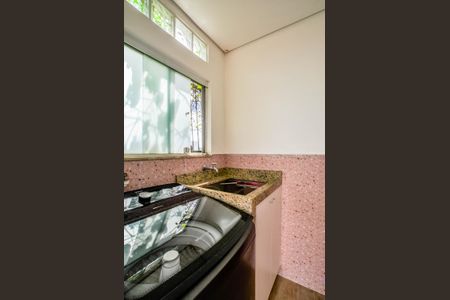 Casa de condomínio à venda com 121m², 4 quartos e 2 vagasÁrea de Serviço