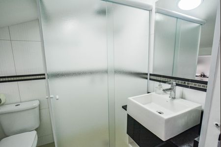 Casa de condomínio à venda com 121m², 4 quartos e 2 vagasBanheiro da Suíte