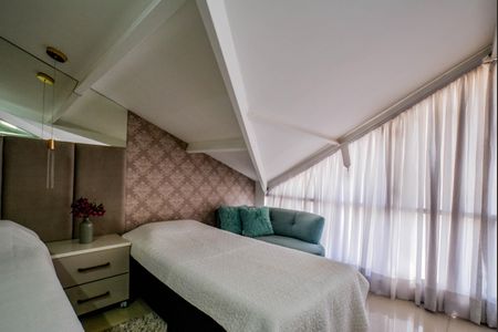 Casa de condomínio à venda com 121m², 4 quartos e 2 vagasQuarto Suíte