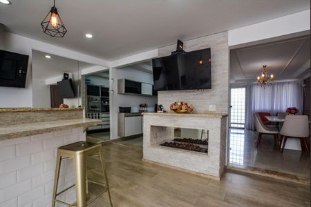 Casa de condomínio à venda com 121m², 4 quartos e 2 vagasSala