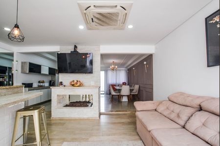 Casa de condomínio à venda com 121m², 4 quartos e 2 vagasSala