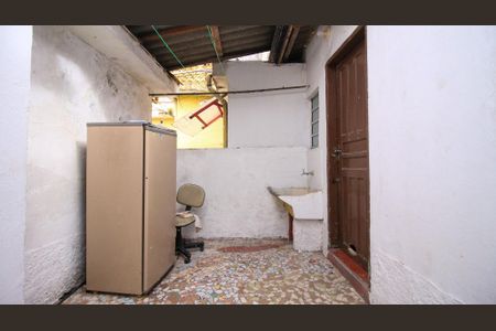 Casa para alugar com 45m², 1 quarto e sem vaga