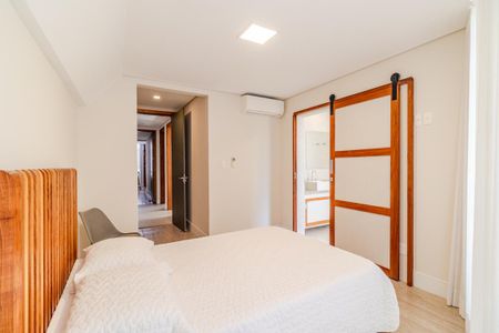 Apartamento à venda com 288m², 4 quartos e 4 vagasSuíte 1