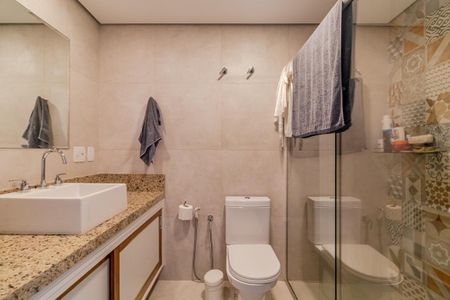 Apartamento à venda com 288m², 4 quartos e 4 vagasBanheiro da Suíte 3