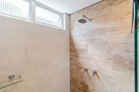 Apartamento à venda com 288m², 4 quartos e 4 vagasBanheiro da Suíte 4